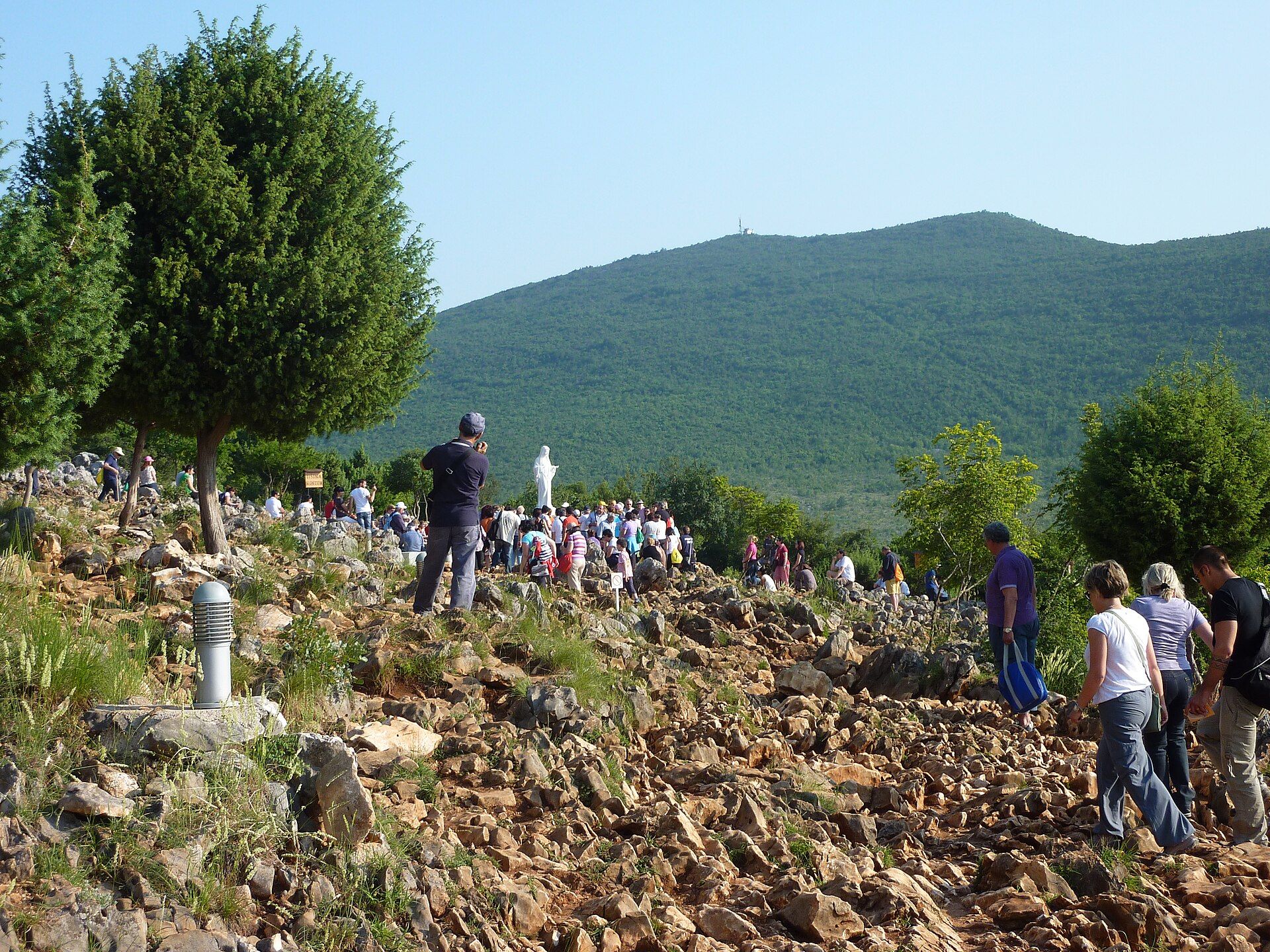 Apparition Hill (5778663264).jpg