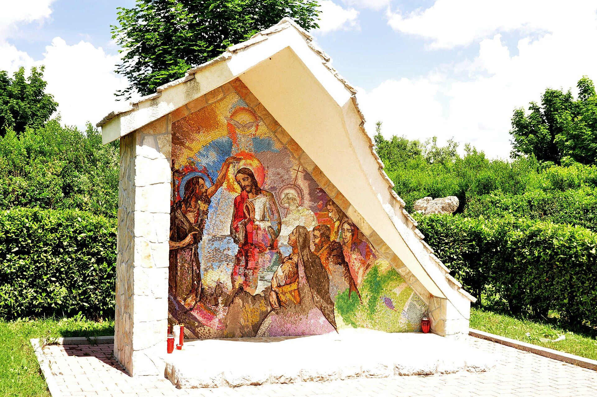 Saint James Church (St. Jakov) Medjugorje - Hotel Pansion Porta - Bosnia Herzegovina - Creative Commons by gnuckx (4694630571).jpg